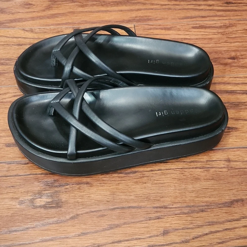Madden Girl Fowler Strappy Flatform Black Sandals - Picture 3 of 6